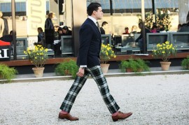 Tell me this doesn't look like a 5 year old's outfit. I dare you. (via StreetFSN)
